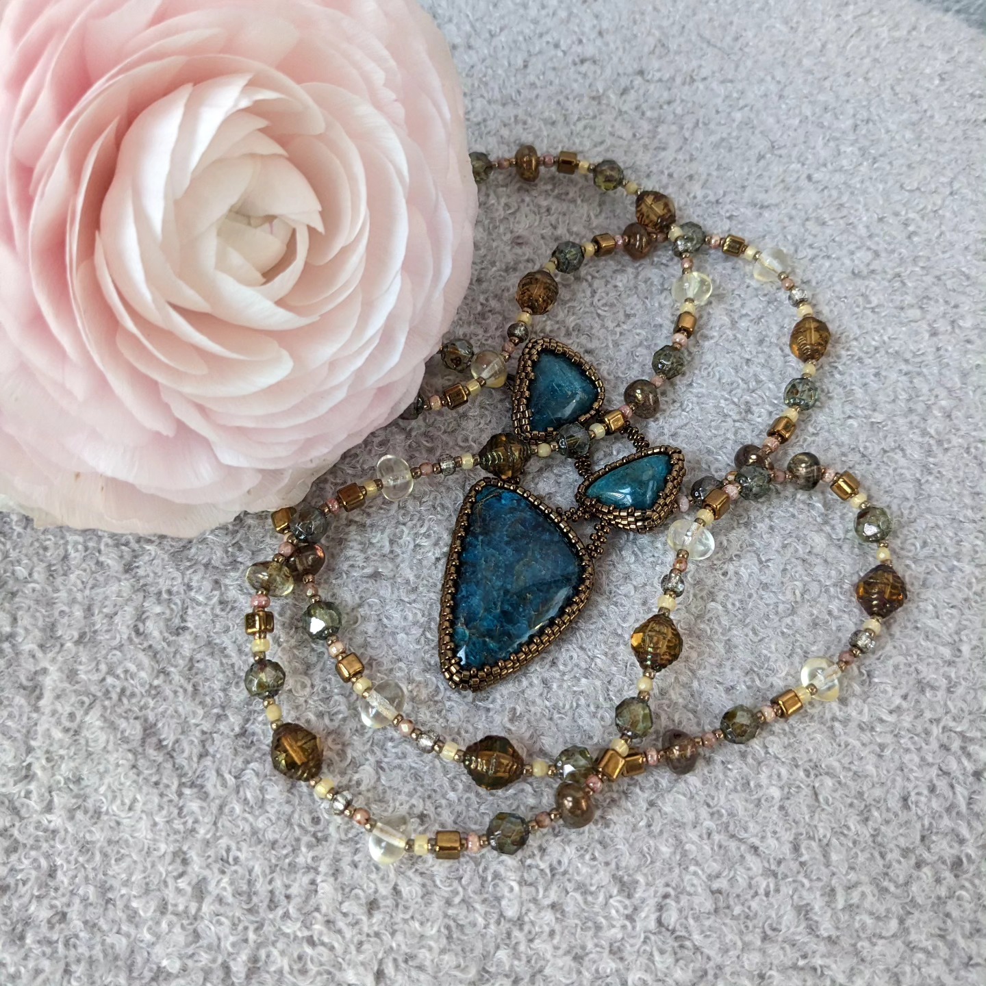 Mrew Noir jewelry, story 001, photo 1 of 1