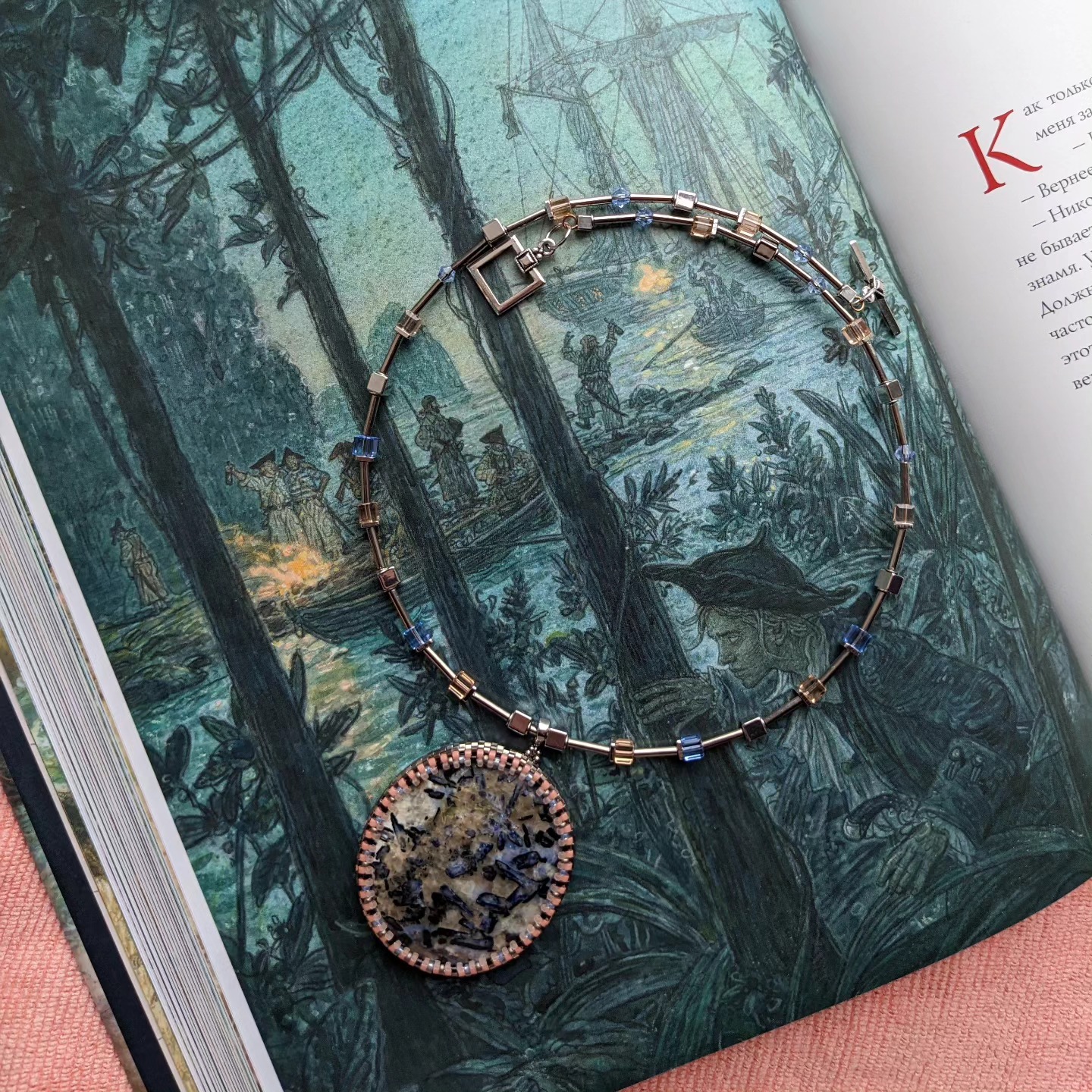 Mrew Noir jewelry, story 007, photo 2 of 9
