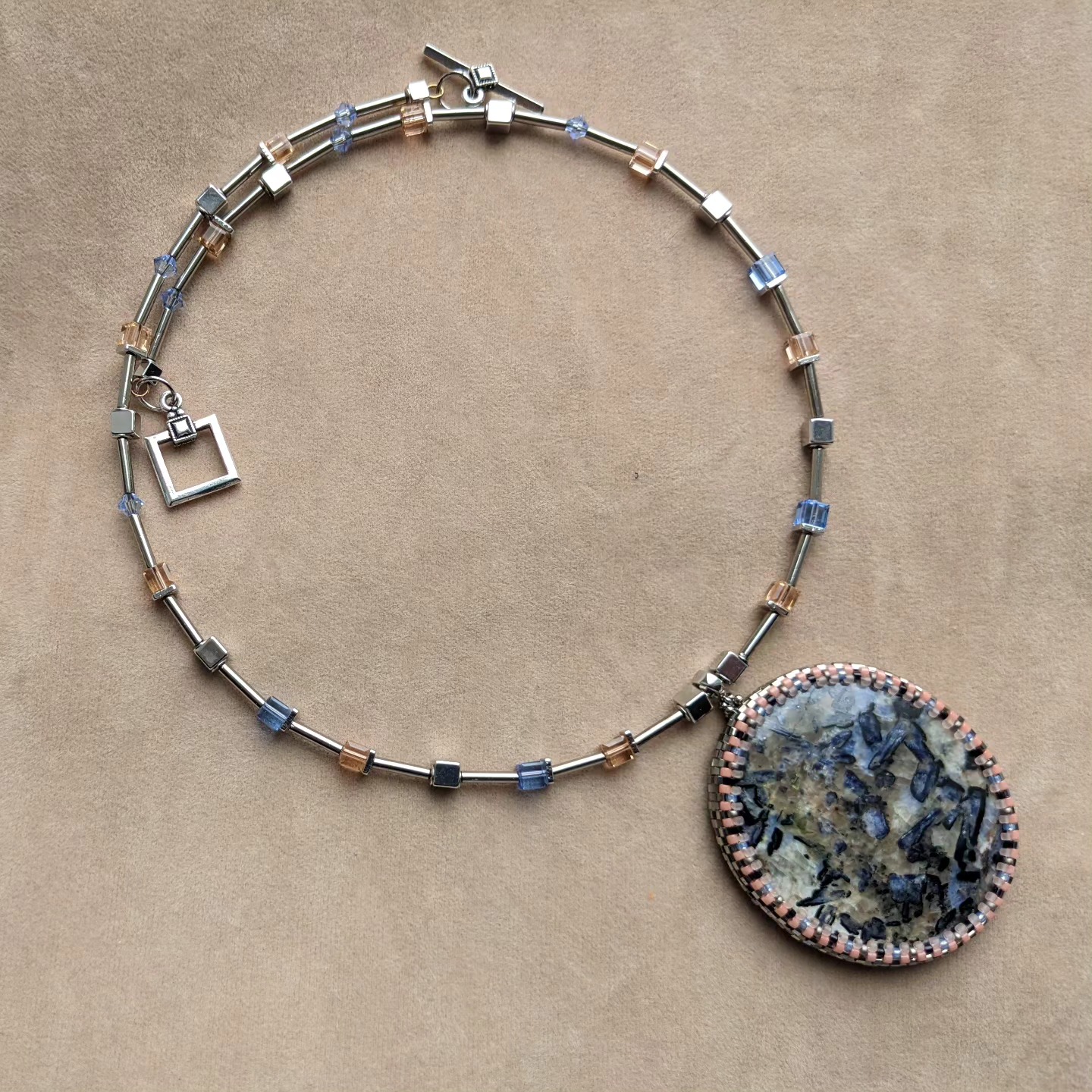 Mrew Noir jewelry, story 007, photo 4 of 9