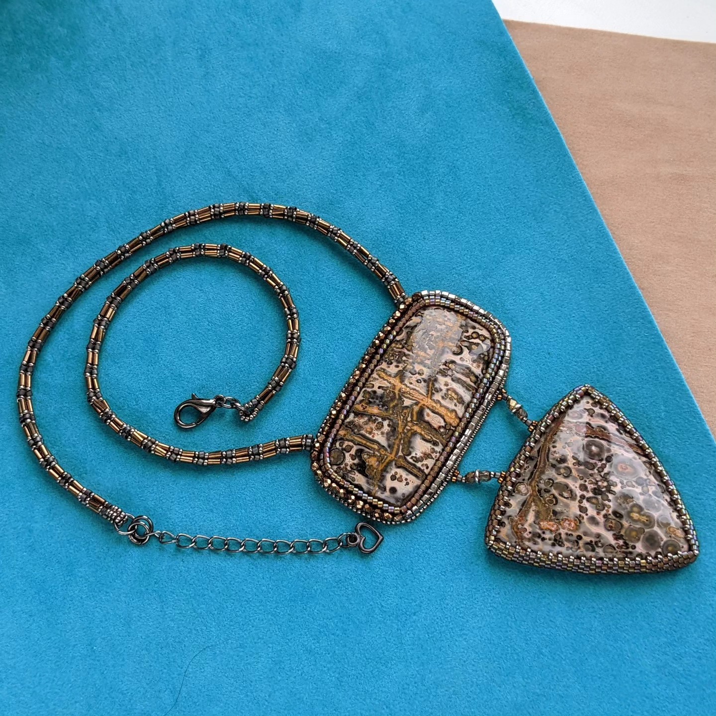 Mrew Noir jewelry, story 008, photo 3 of 4